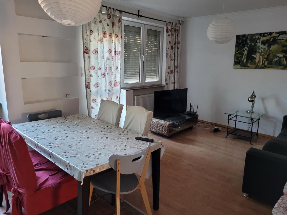 Apartament Cichy I Wygodny สตาโลวา โวลา ภายนอก รูปภาพ