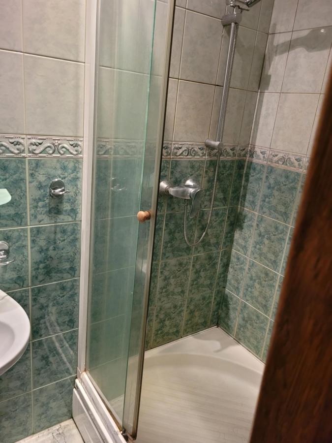 Apartament Cichy I Wygodny สตาโลวา โวลา ภายนอก รูปภาพ
