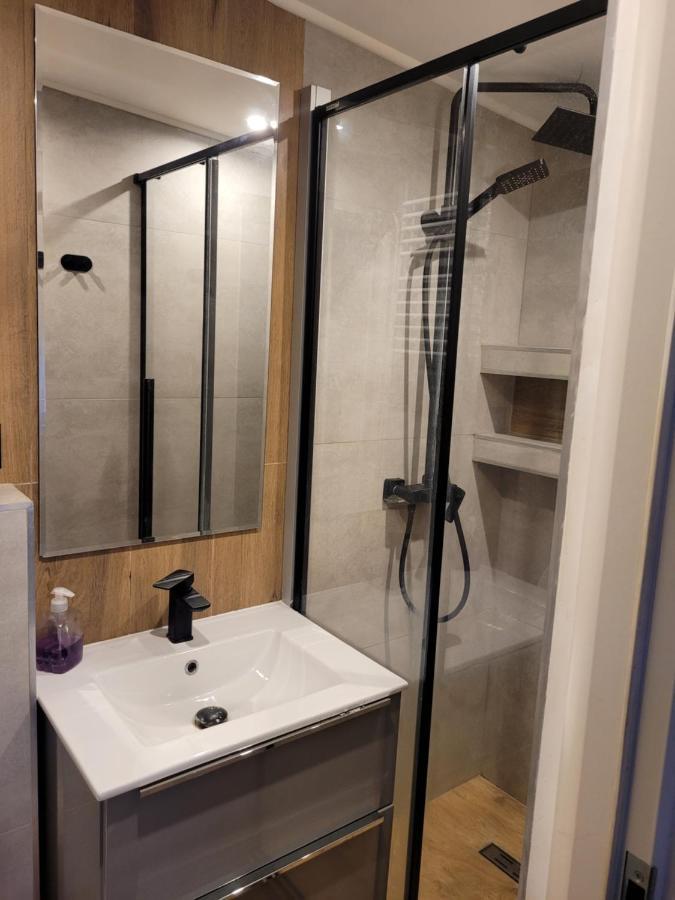 Apartament Cichy I Wygodny สตาโลวา โวลา ภายนอก รูปภาพ